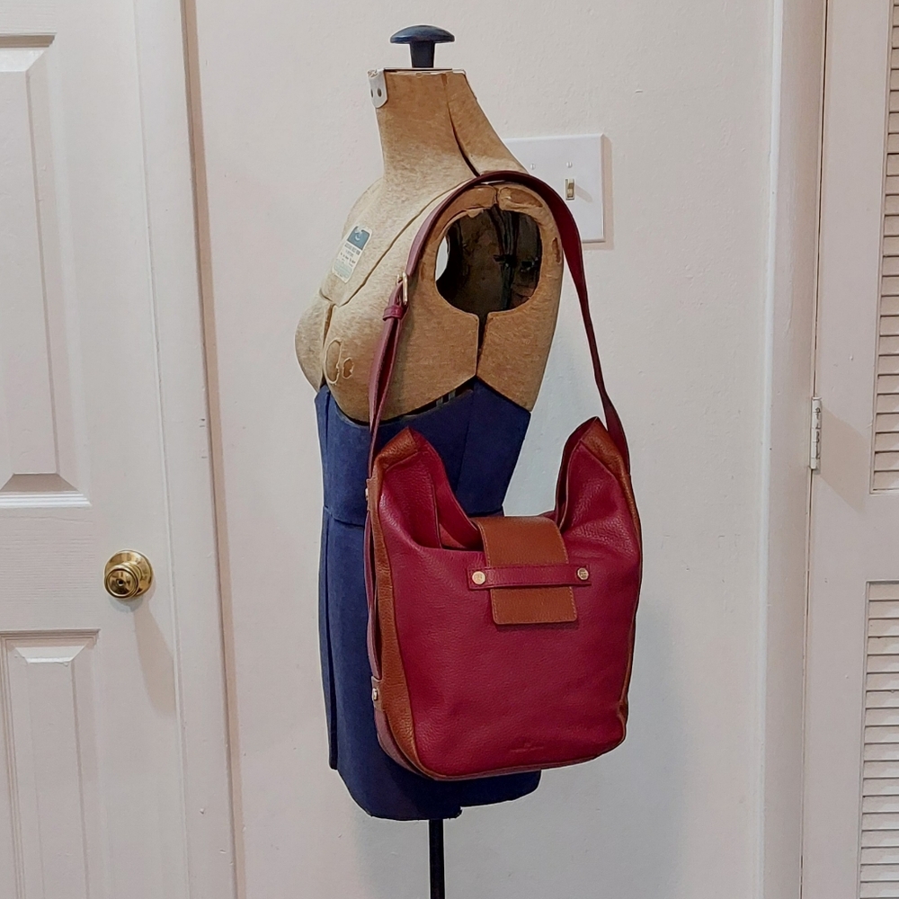 Gloria Ortiz Chic Red and Tan Shoulder Bag